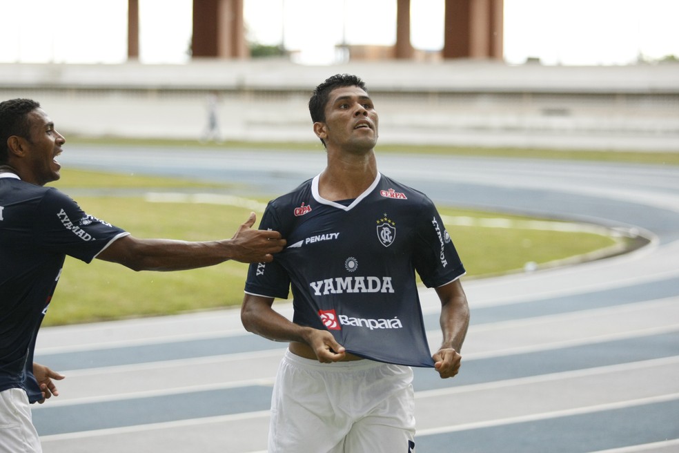 Remo anuncia a contratação do lateral-esquerdo Marlon