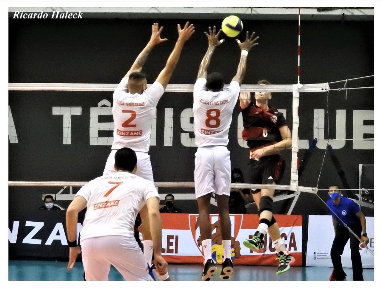 Tijuca T.C/Zinzane  vence o Flamengo e está na grande final do campeonato carioca de vôlei 2020.