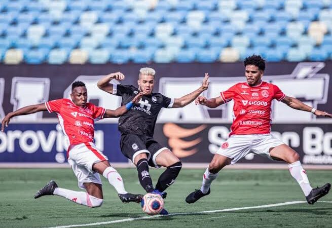 Empate no Olímpico rebaixa a Anapolina e complica a vida do Goiânia.