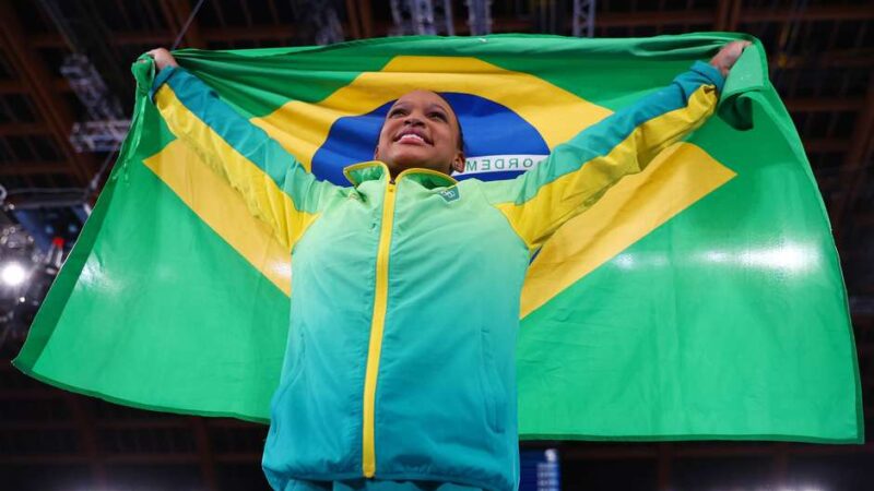 Rebeca Andrade fatura a medalha de prata na Ginástica nos Jogos de Tóquio